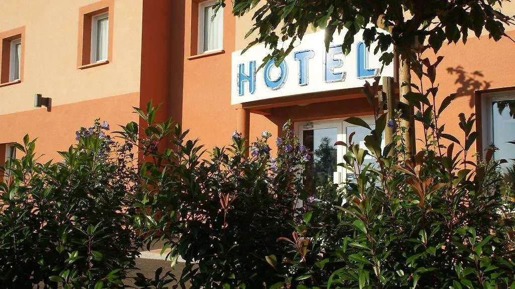 Brit Hotel Confort Montauban 3*,