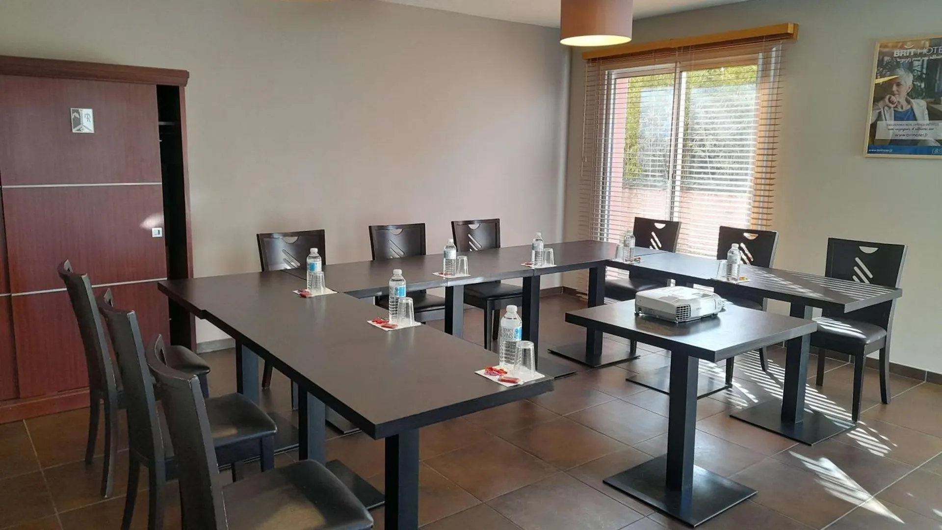 Brit Hotel Confort Montauban 3*,