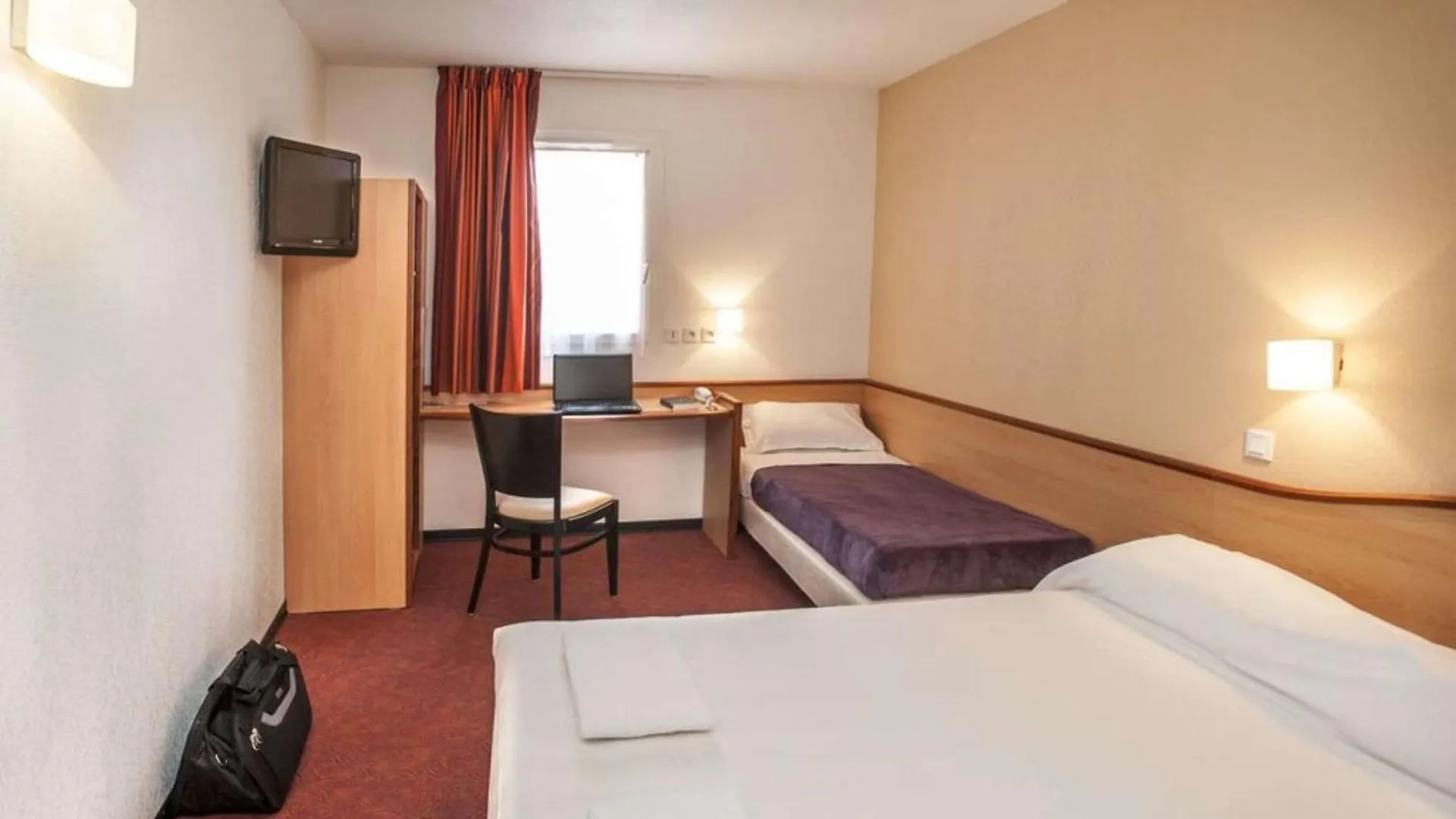 Brit Hotel Confort Montauban