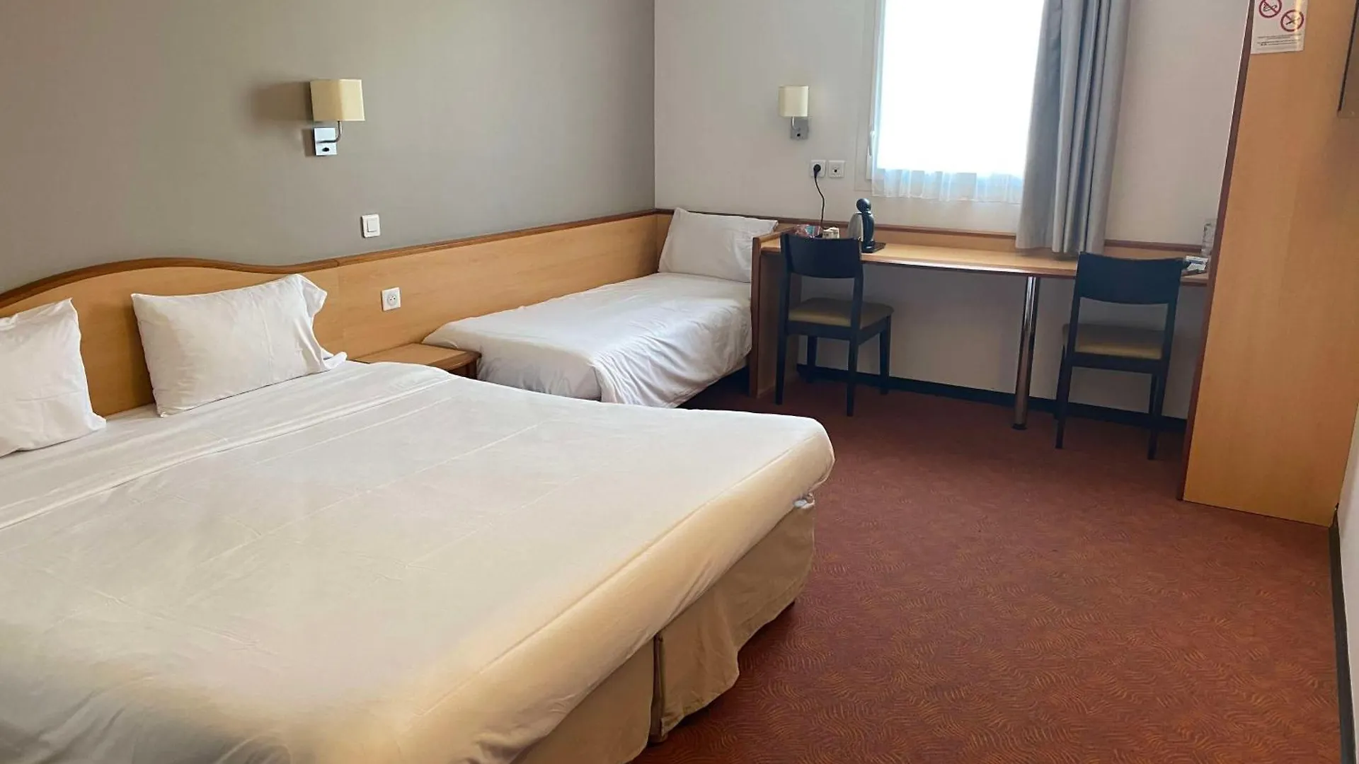 Brit Hotel Confort Montauban