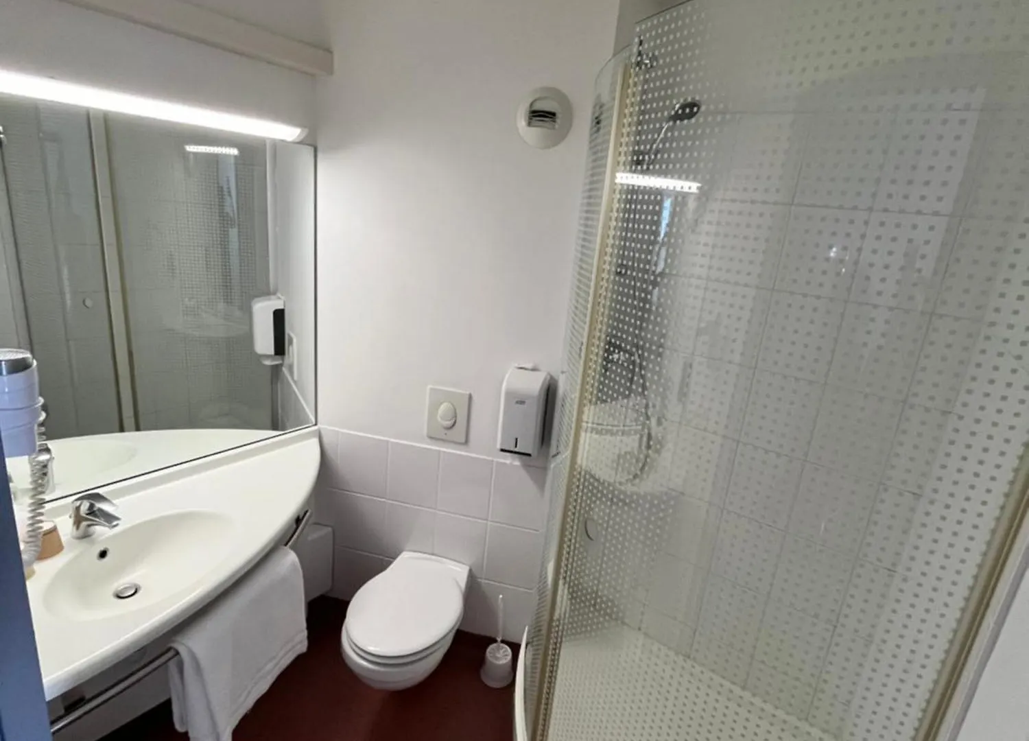 Brit Hotel Confort Montauban