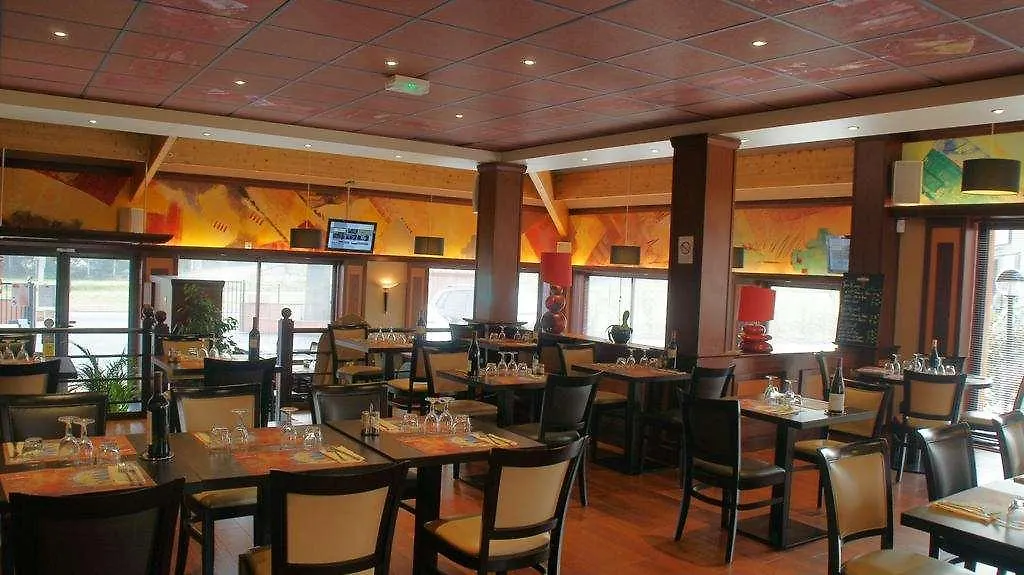 Brit Hotel Confort Montauban 3*,