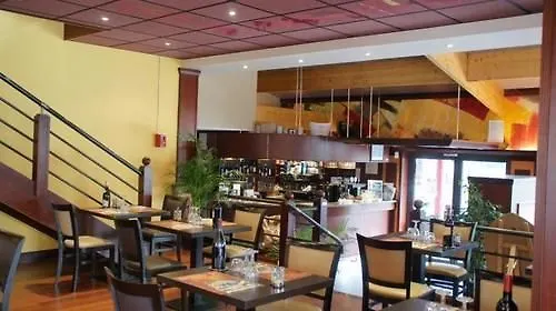 Brit Hotel Confort Montauban